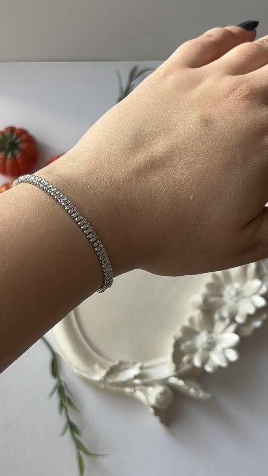 Silver Baget Taşlı Su Yolu Bileklik