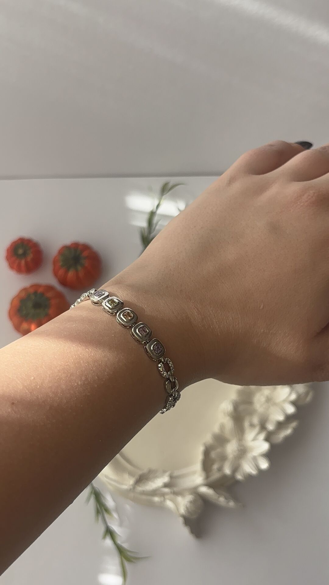 Silver Renkli Taş Detaylı Zincir Bileklik