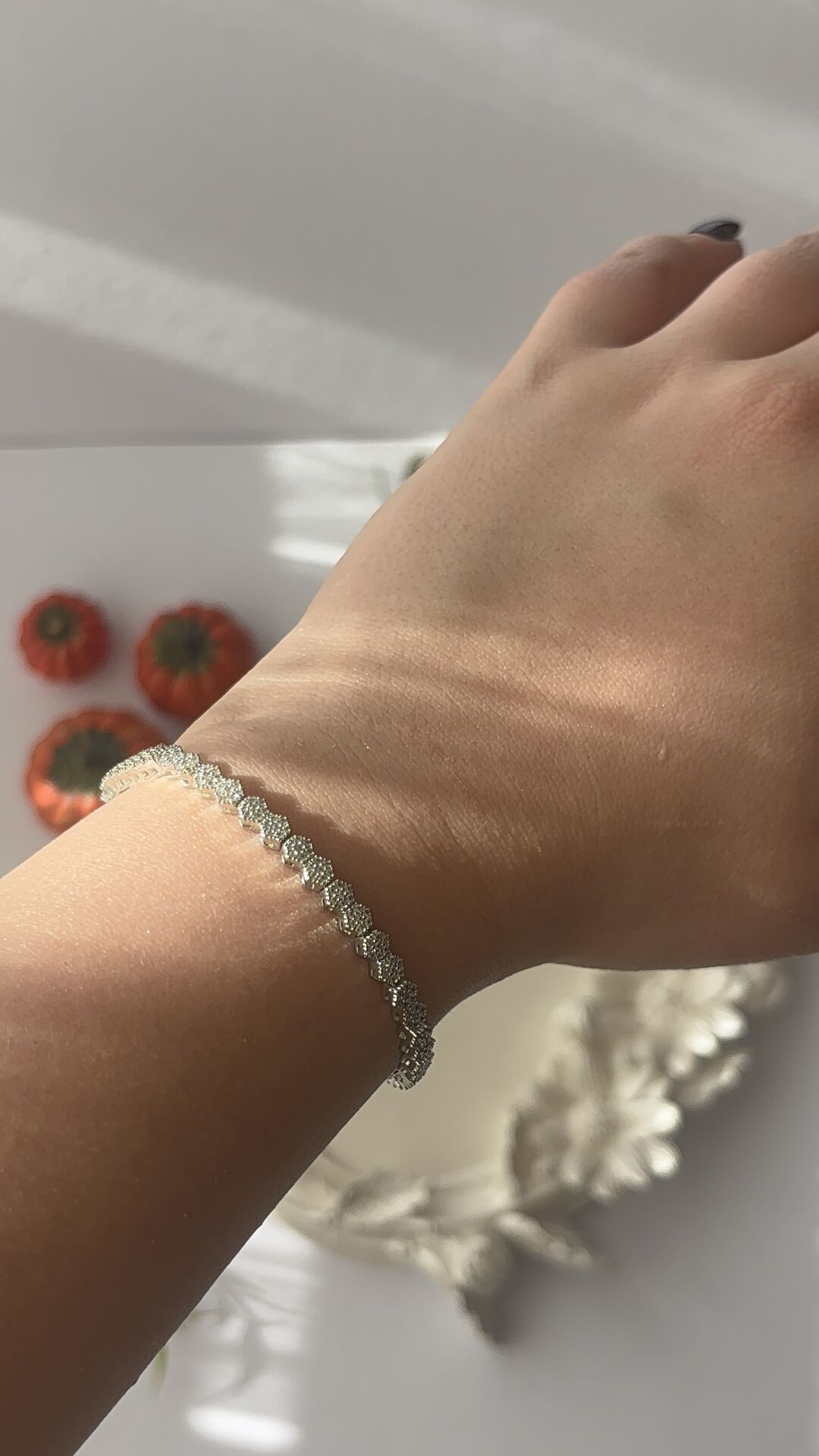 Silver Petek Desenli Zirkon Taşlı Kadın Bileklik