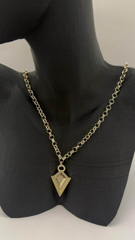 Gold Üçgen Uçlu VIP Kadın Kolye